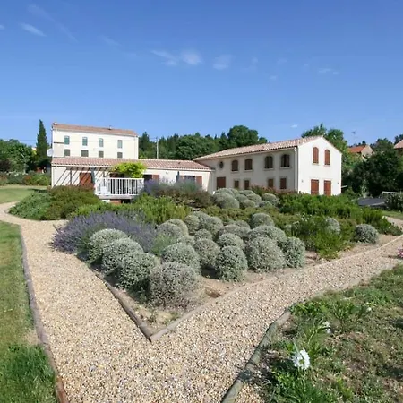 Holiday home Alarelle