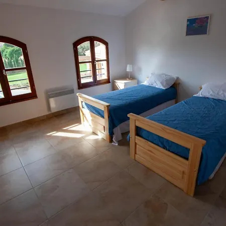 Holiday home Alarelle *